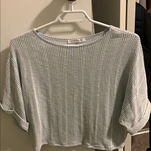 Cropped short sleeve shirt